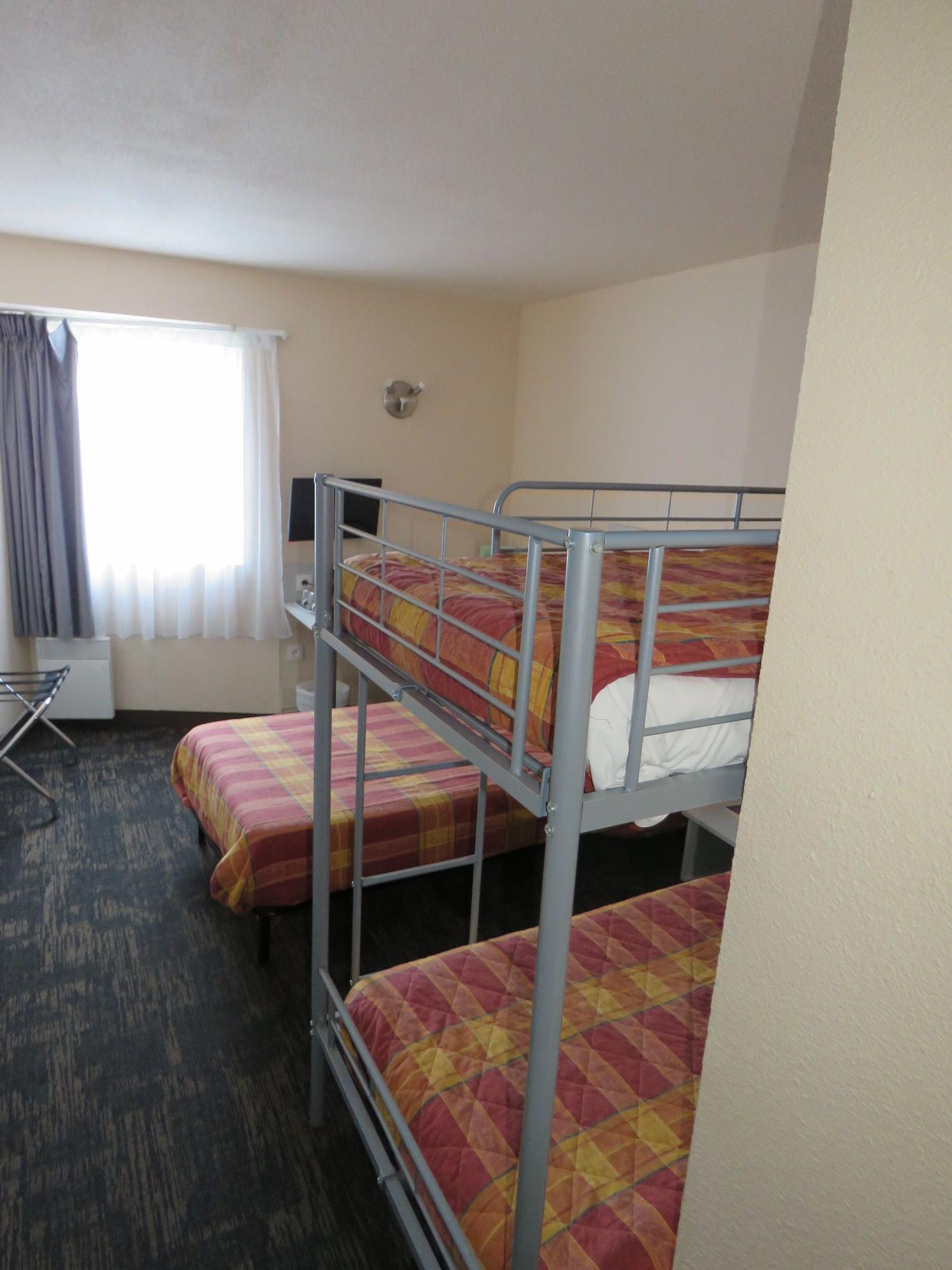 The Originals City, Hotel Le Forum, Strasbourg Nord Шильтігайм Екстер'єр фото