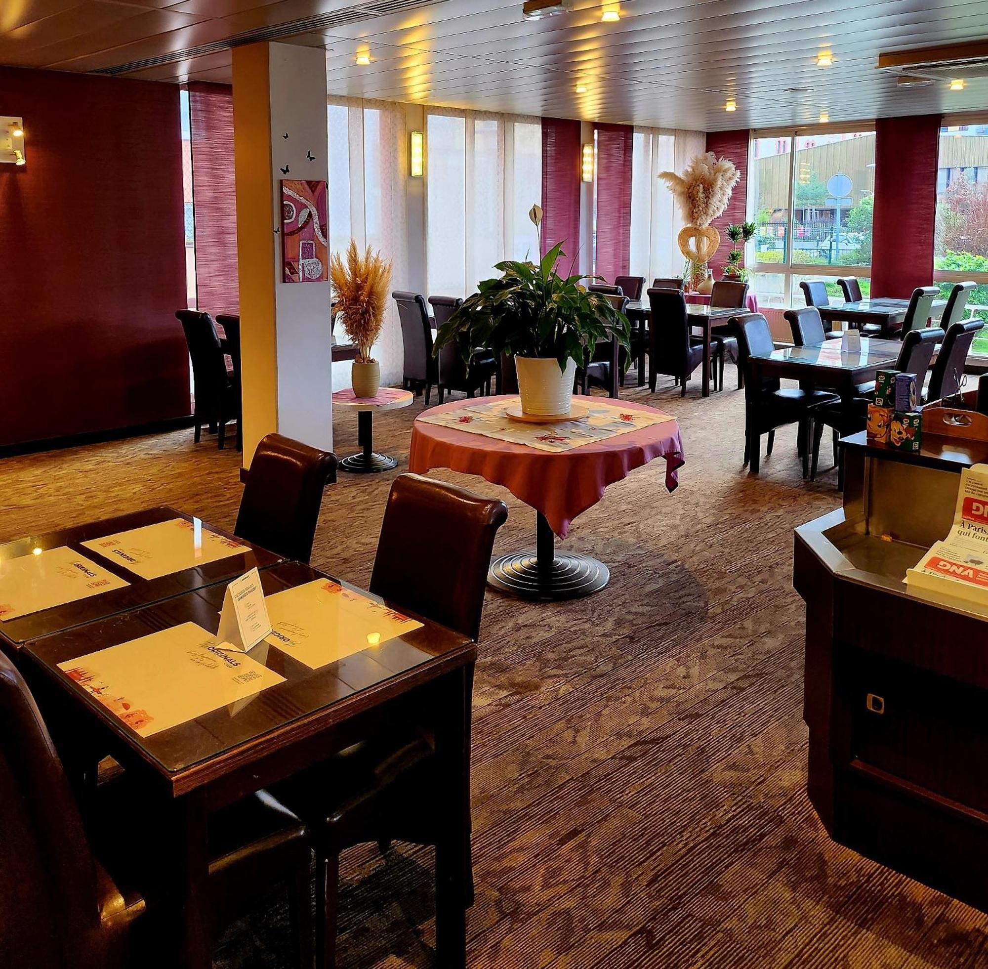 The Originals City, Hotel Le Forum, Strasbourg Nord Шильтігайм Екстер'єр фото