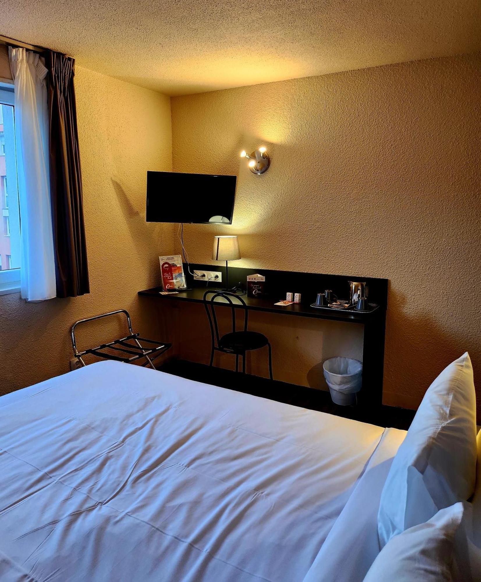The Originals City, Hotel Le Forum, Strasbourg Nord Шильтігайм Екстер'єр фото