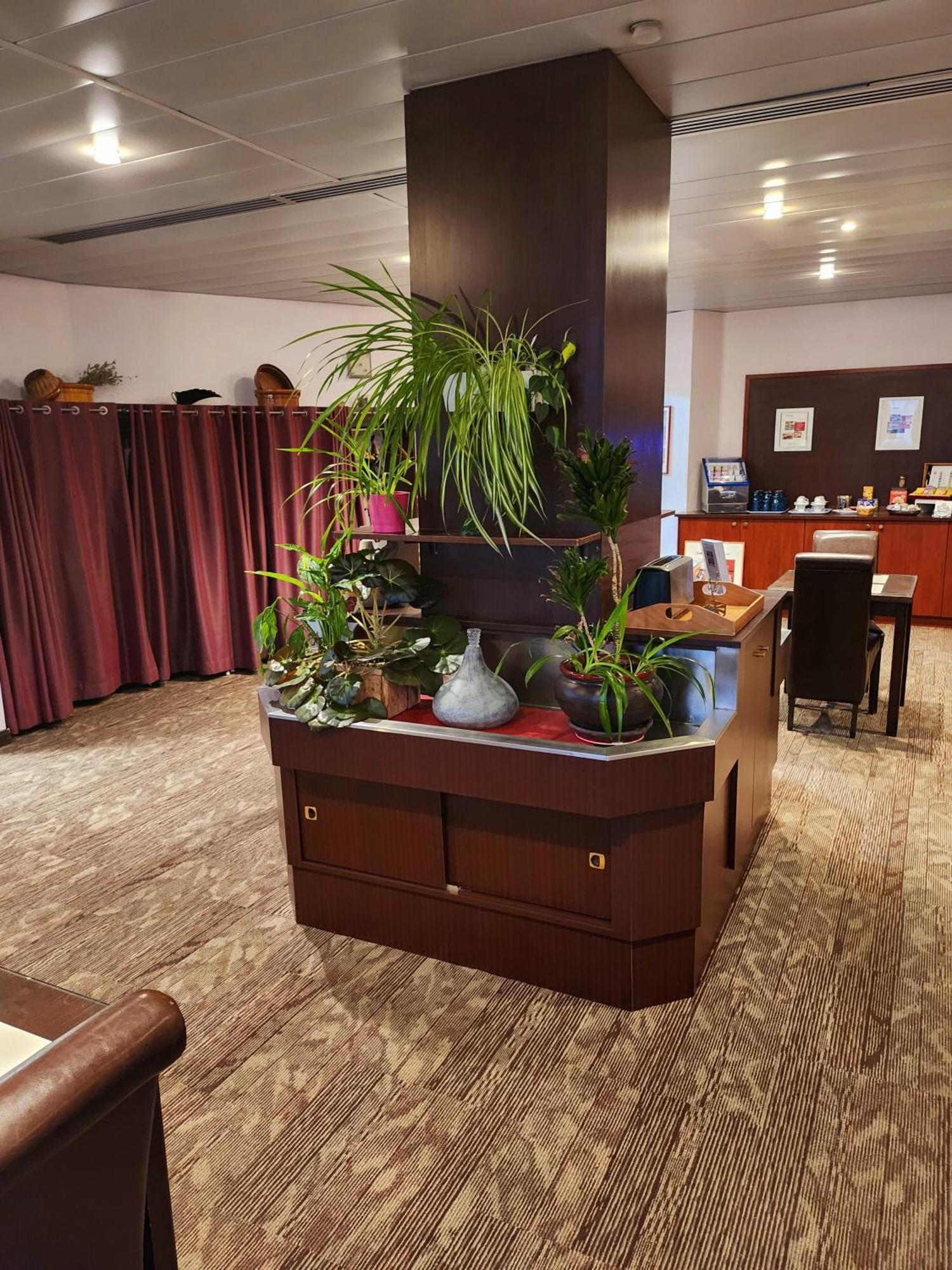 The Originals City, Hotel Le Forum, Strasbourg Nord Шильтігайм Екстер'єр фото