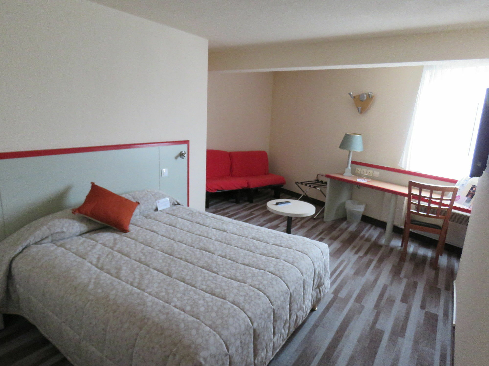 The Originals City, Hotel Le Forum, Strasbourg Nord Шильтігайм Екстер'єр фото
